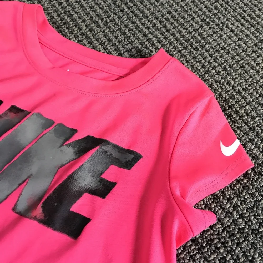 Nike YOUTh Size 6 Large Pink T-Shirt‎